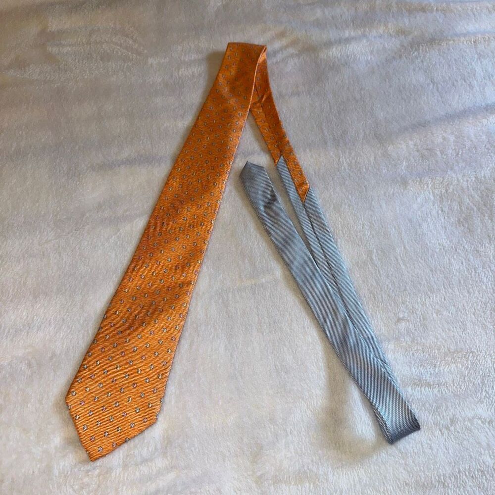 Tommy Hilfiger Men’s Neck Tie 100% Silk Orange Blue Nautical Fish Pattern EUC